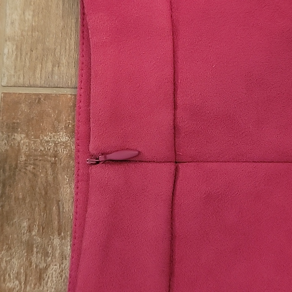 Very Soft Fo Suede Pink Stretch Skirt Small EUC - Picture 8 of 10
